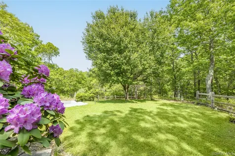 29 Oyster Pond Lane East Hampton NY 11937