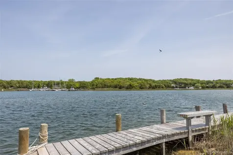 29 Oyster Pond Lane East Hampton NY 11937