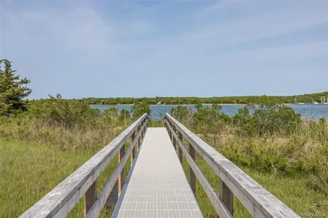 29 Oyster Pond Lane East Hampton NY 11937