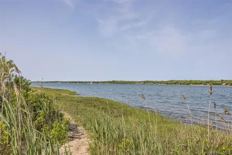 29 Oyster Pond Lane East Hampton NY 11937
