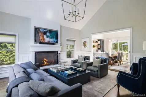 29 Oyster Pond Lane East Hampton NY 11937