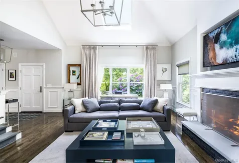 29 Oyster Pond Lane East Hampton NY 11937