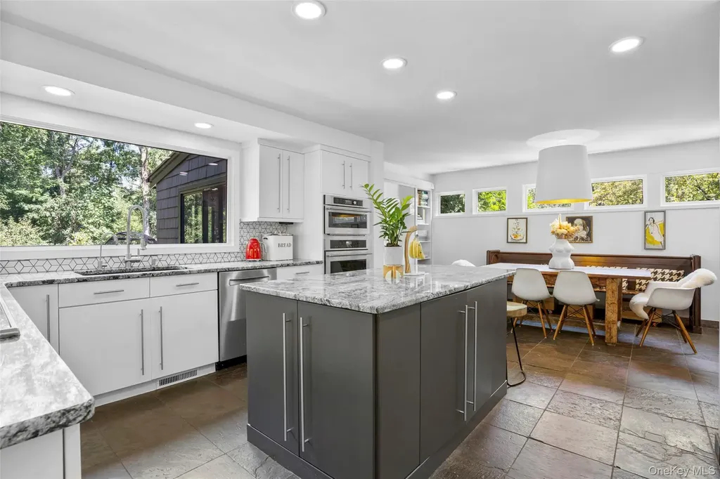 14 Leatherstocking Lane Mamaroneck NY 10543