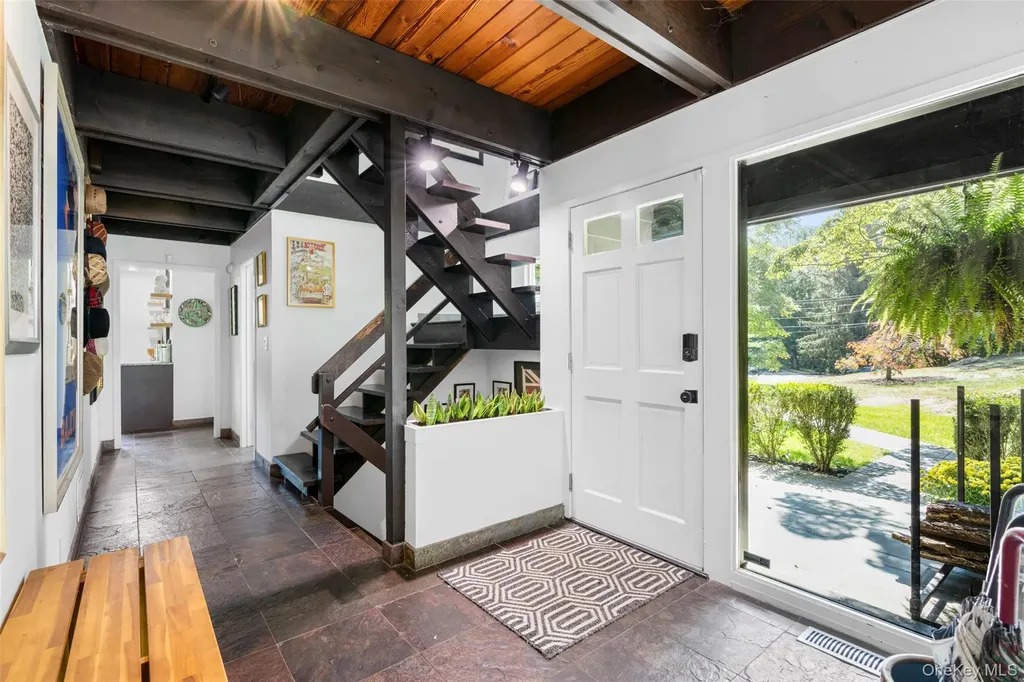 14 Leatherstocking Lane Mamaroneck NY 10543