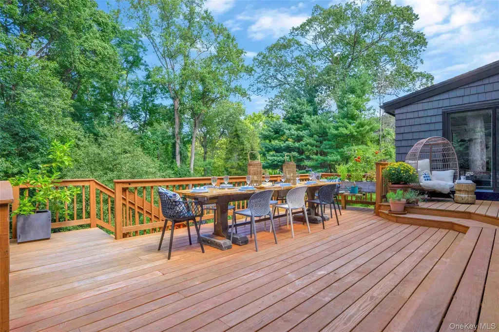 14 Leatherstocking Lane Mamaroneck NY 10543