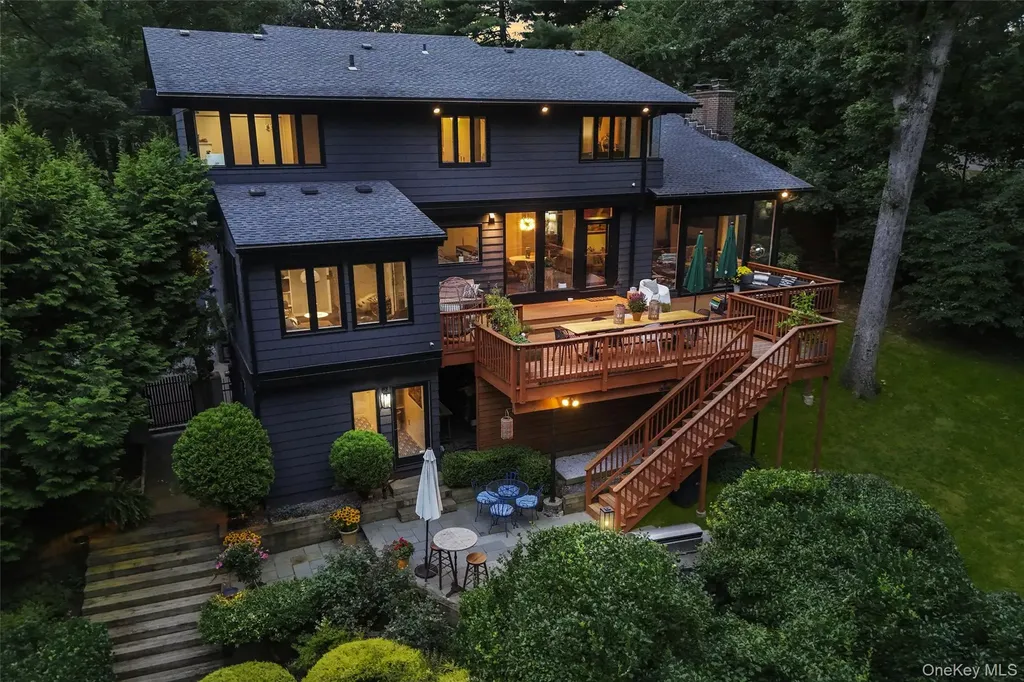 14 Leatherstocking Lane Mamaroneck NY 10543