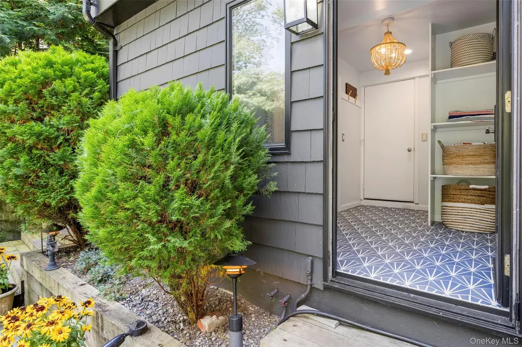 14 Leatherstocking Lane Mamaroneck NY 10543