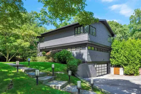 14 Leatherstocking Lane Mamaroneck NY 10543