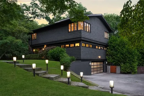 14 Leatherstocking Lane Mamaroneck NY 10543