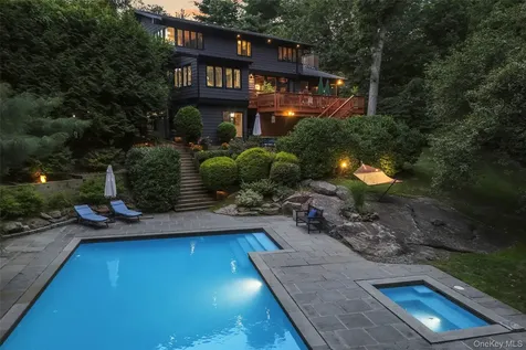 14 Leatherstocking Lane Mamaroneck NY 10543