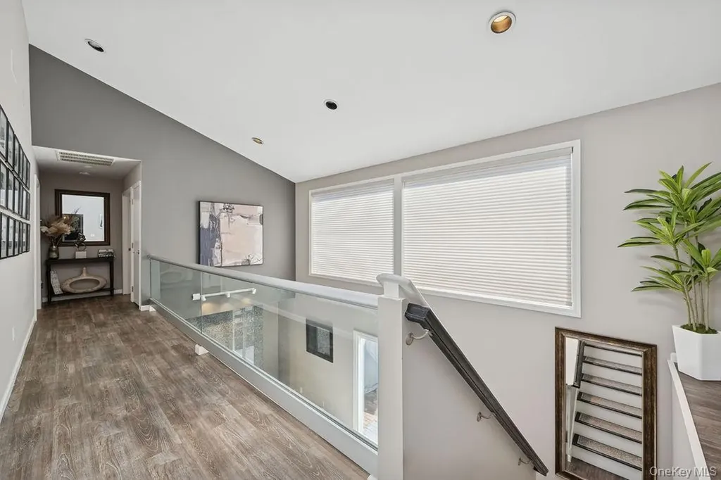 30 Lone Oak Path Smithtown NY 11787
