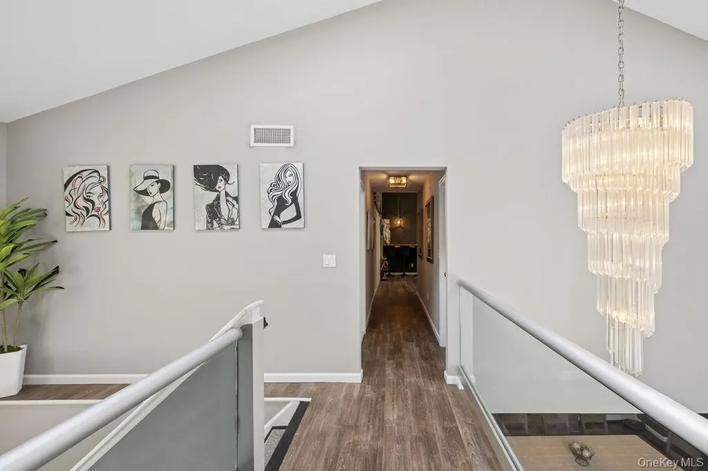 30 Lone Oak Path Smithtown NY 11787