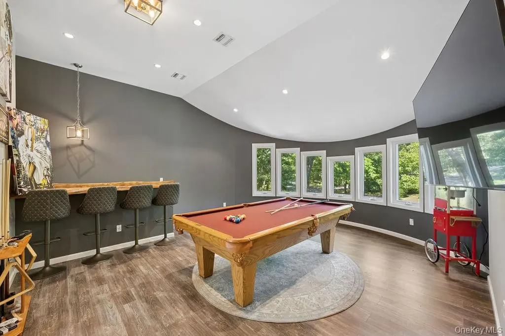 30 Lone Oak Path Smithtown NY 11787