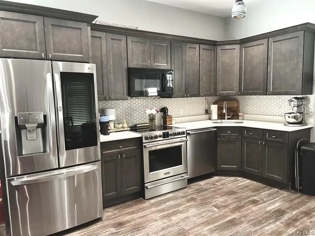 30 Lone Oak Path Smithtown NY 11787