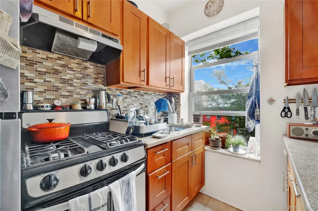 329 Atlantic Avenue Brooklyn NY 11201