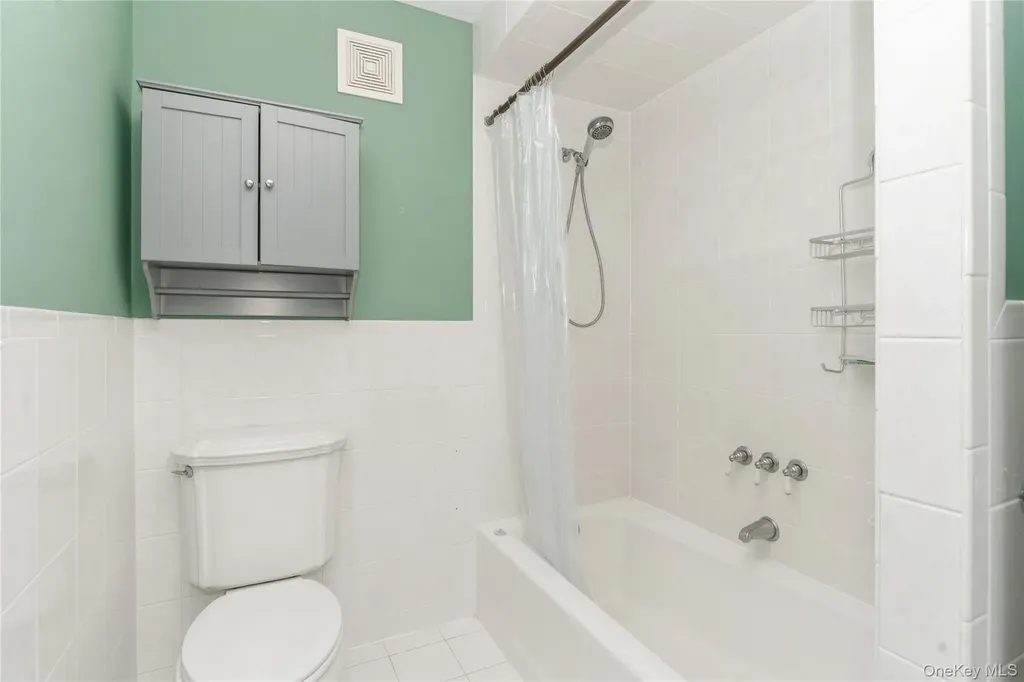 63 Lenox Avenue Lynbrook NY 11563