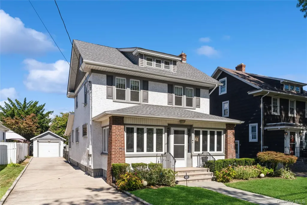 63 Lenox Avenue Lynbrook NY 11563