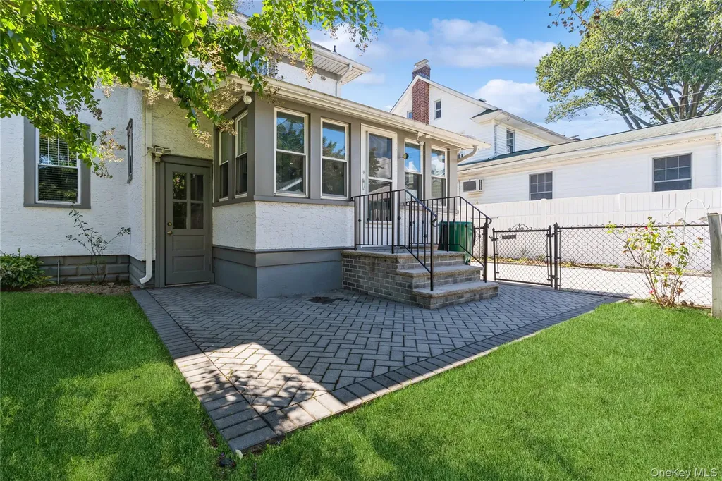 63 Lenox Avenue Lynbrook NY 11563
