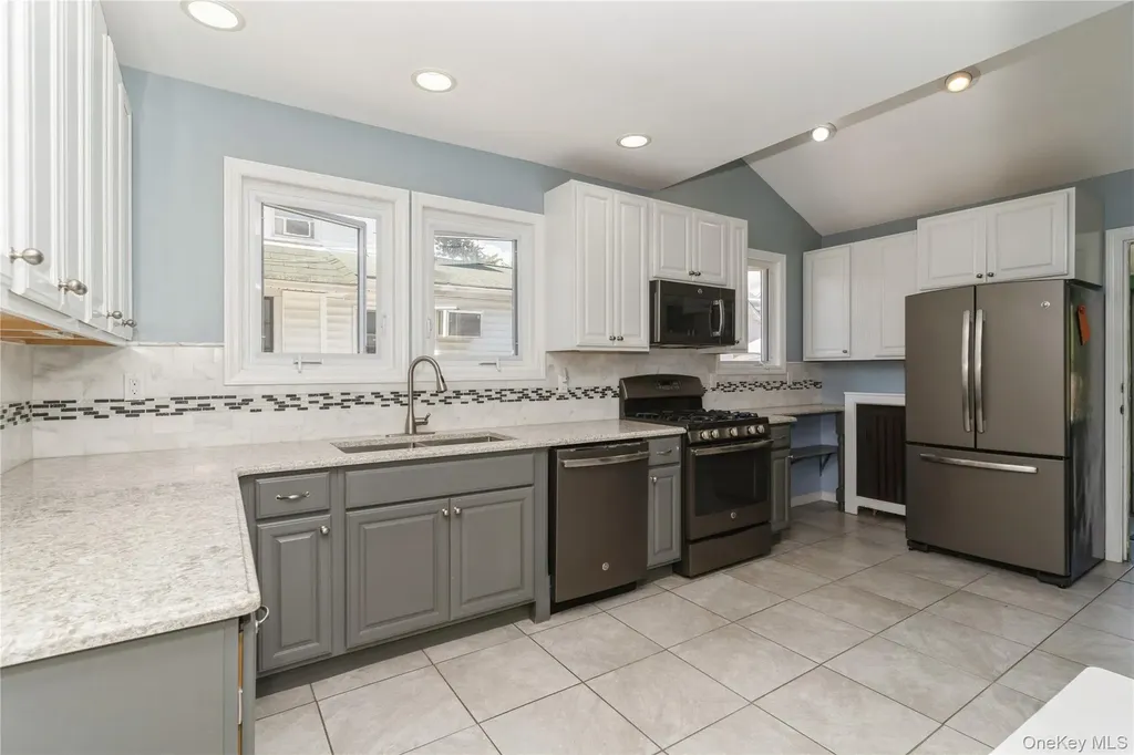 63 Lenox Avenue Lynbrook NY 11563