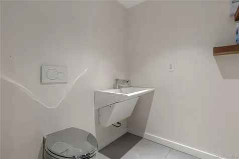 33-09 37th Avenue Long Island City NY 11101