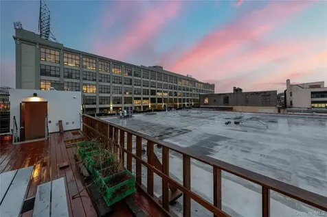33-09 37th Avenue Long Island City NY 11101