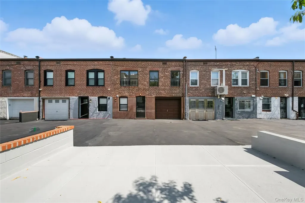 5958 69th Place Maspeth NY 11378