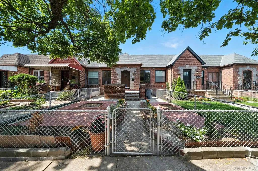 5958 69th Place Maspeth NY 11378