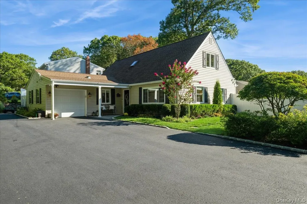 129 Springdale Drive Ronkonkoma NY 11779