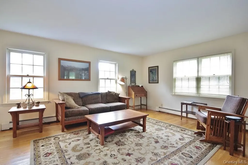 2586 Lucas Turnpike High Falls NY 12440