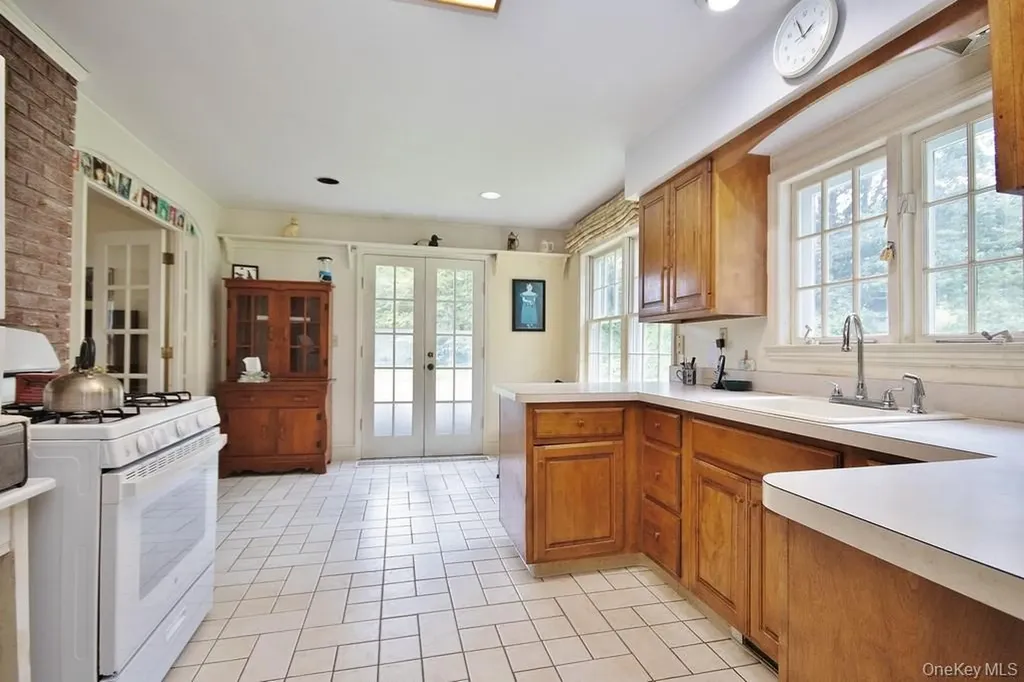 2586 Lucas Turnpike High Falls NY 12440