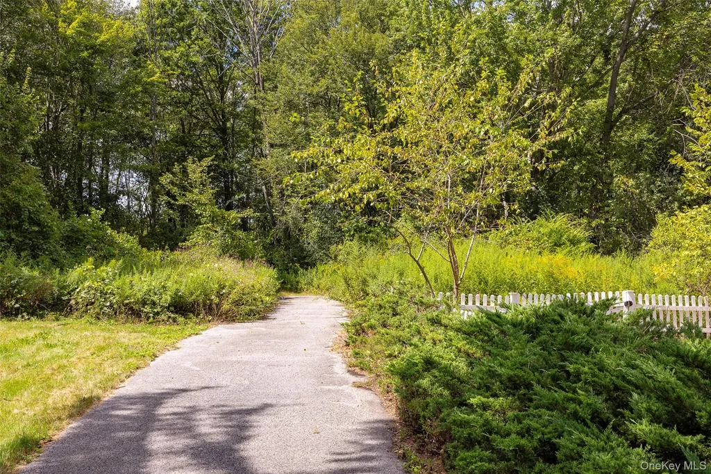 993 State Route 32 Wallkill NY 12589