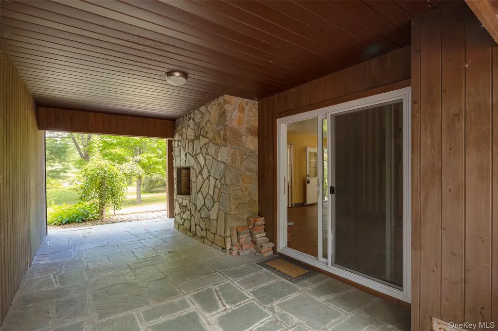 993 State Route 32 Wallkill NY 12589