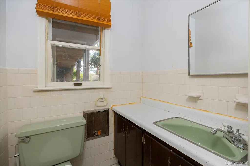 993 State Route 32 Wallkill NY 12589