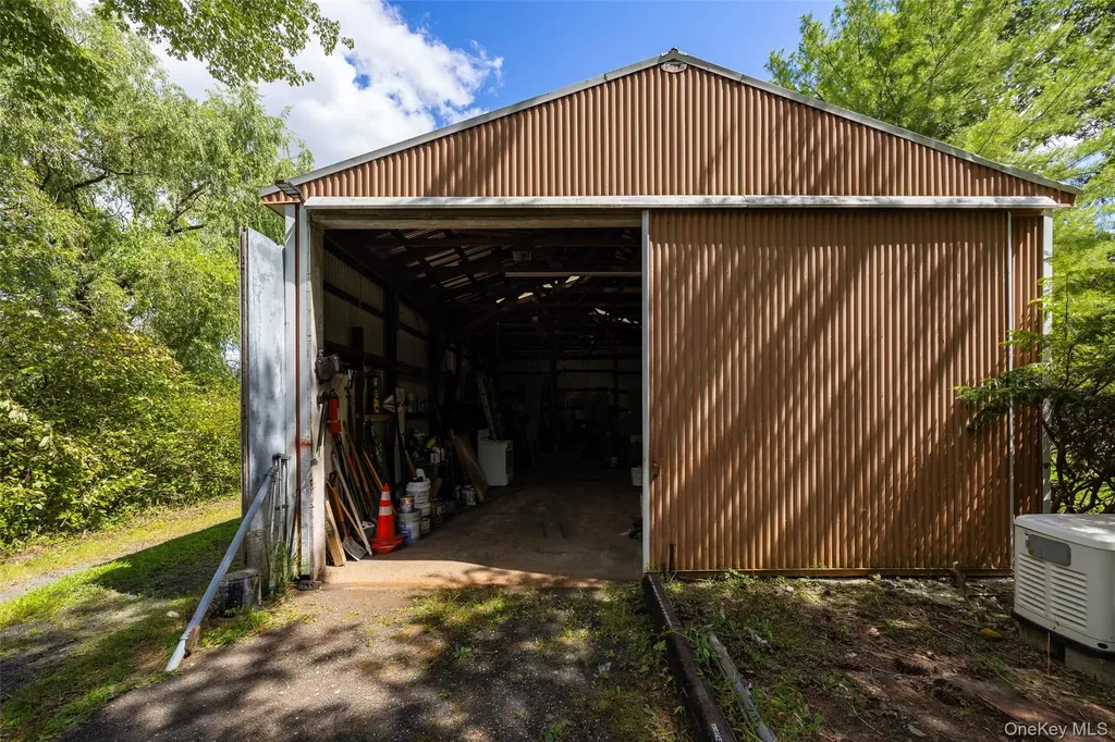 993 State Route 32 Wallkill NY 12589