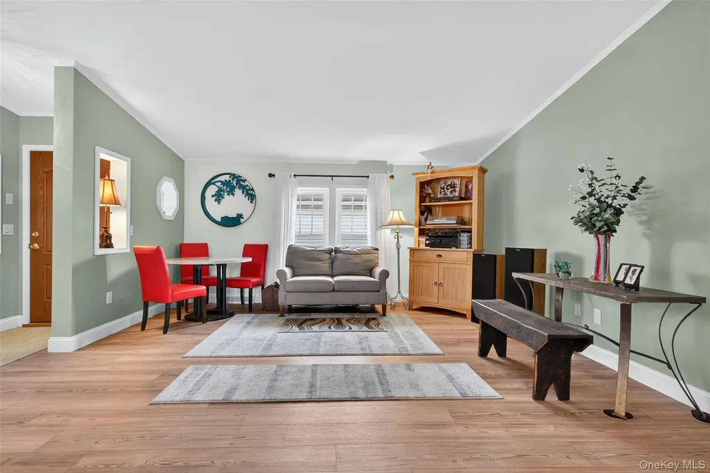 21 Vista Lane Poughkeepsie NY 12603
