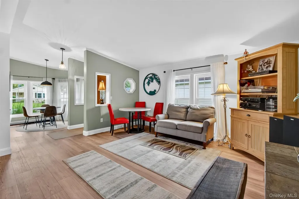 21 Vista Lane Poughkeepsie NY 12603