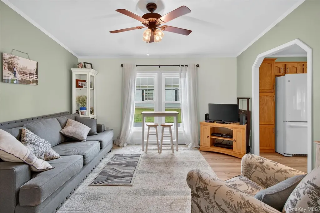 21 Vista Lane Poughkeepsie NY 12603