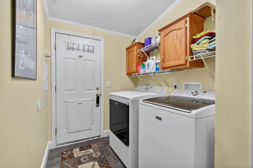 21 Vista Lane Poughkeepsie NY 12603