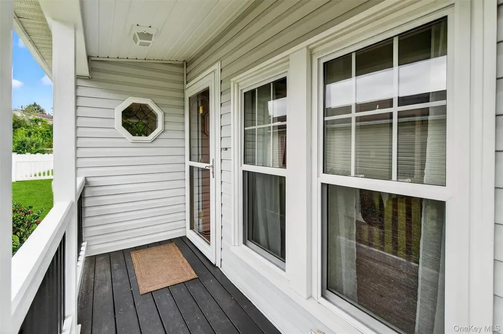 21 Vista Lane Poughkeepsie NY 12603