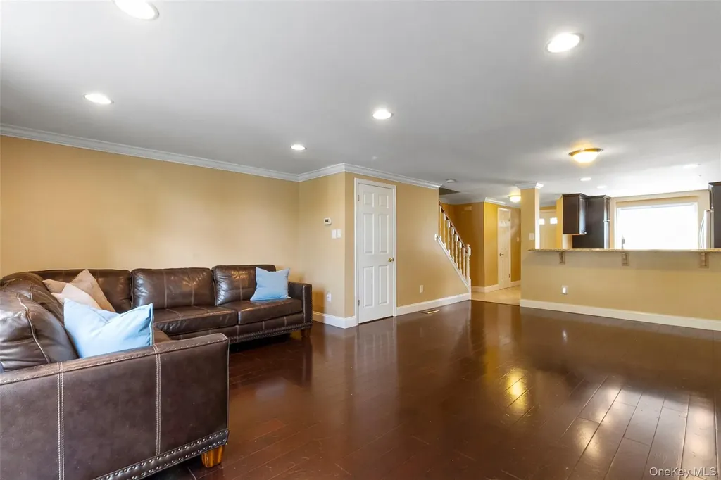 1001 Williamsburg Drive Mahopac NY 10541