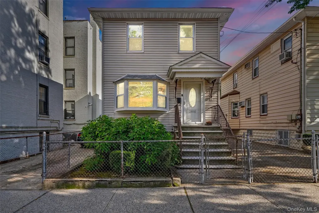 2850 Harrington Avenue Bronx NY 10461