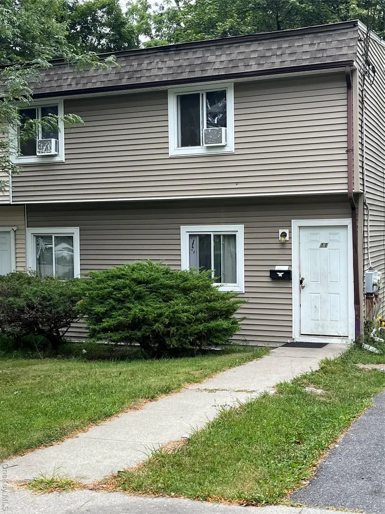 11 Howard Street Poughkeepsie NY 12601
