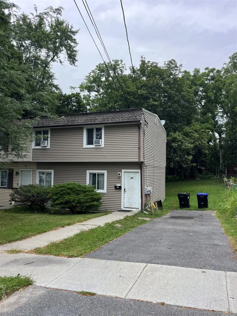 11 Howard Street Poughkeepsie NY 12601