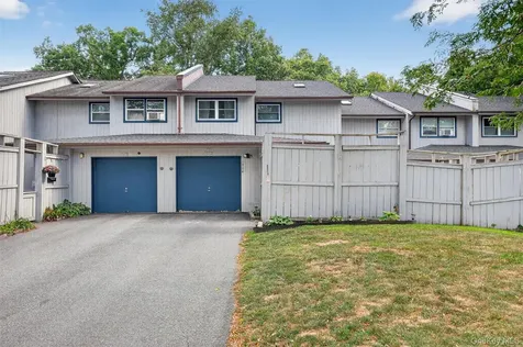1904 Chelsea Cove S Hopewell Junction NY 12533