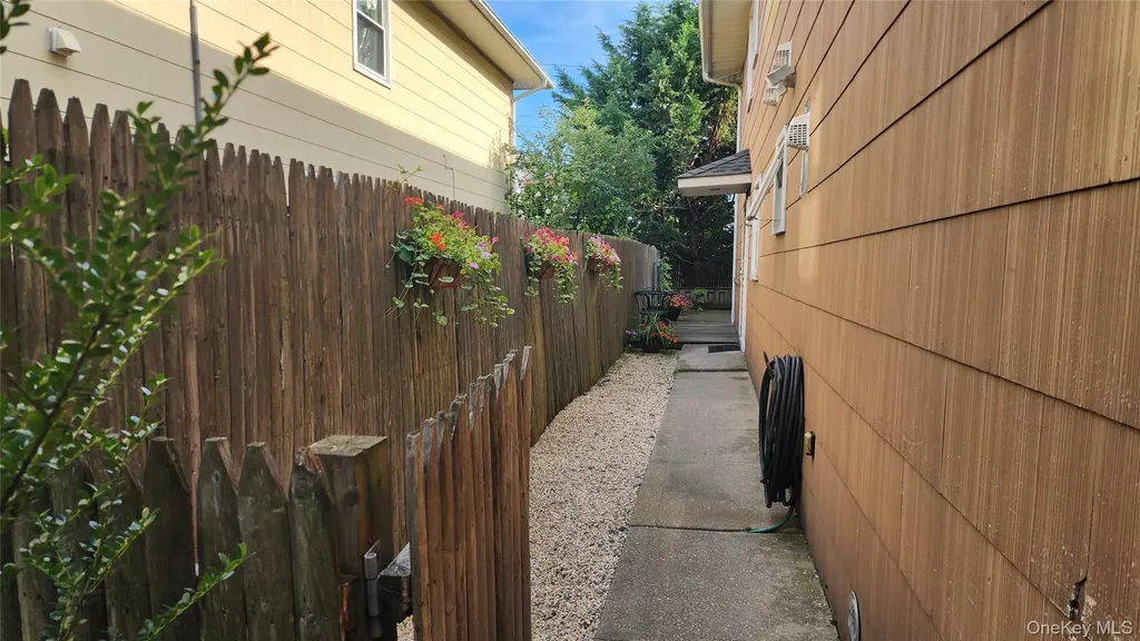 632 E Olive Street Long Beach NY 11561