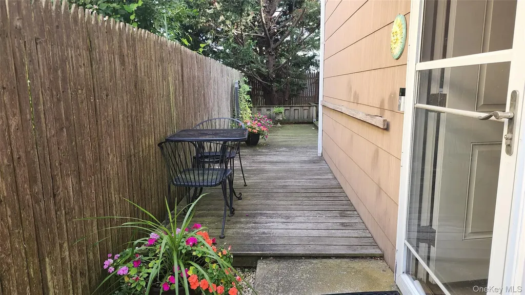 632 E Olive Street Long Beach NY 11561
