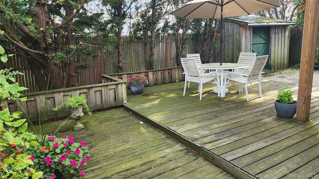 632 E Olive Street Long Beach NY 11561