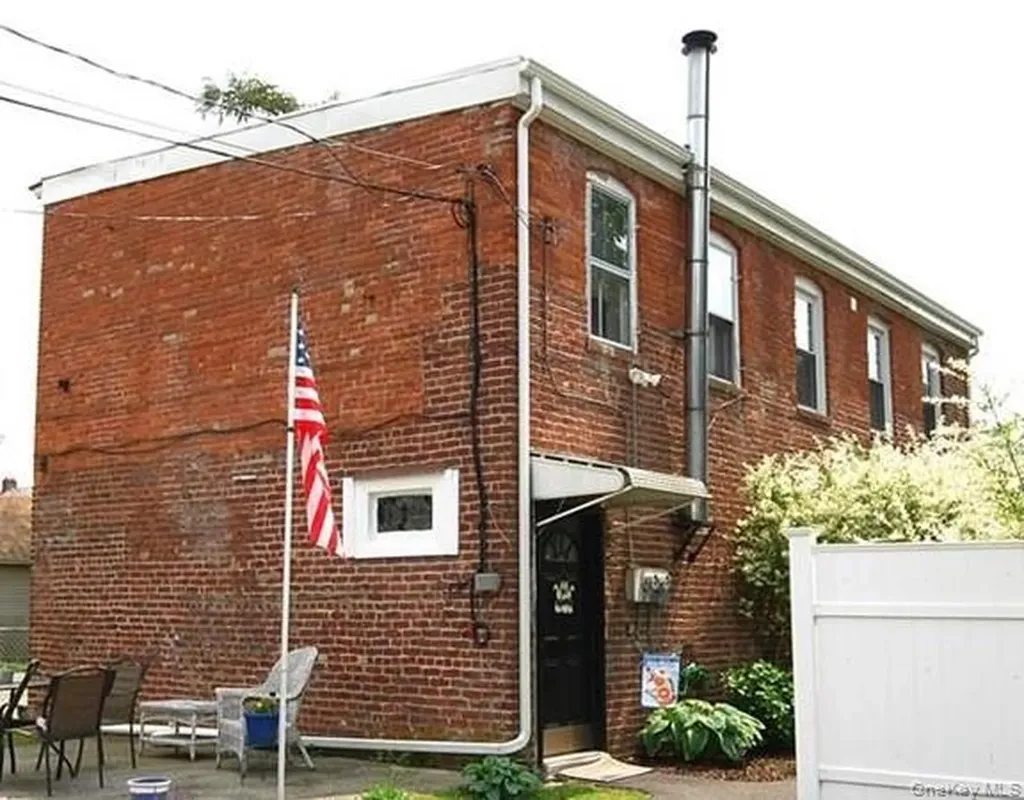 158 6th Street Verplanck NY 10596