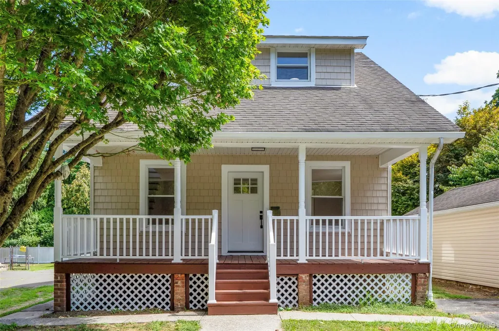 324 Tuxedo Place Hawthorne NY 10532