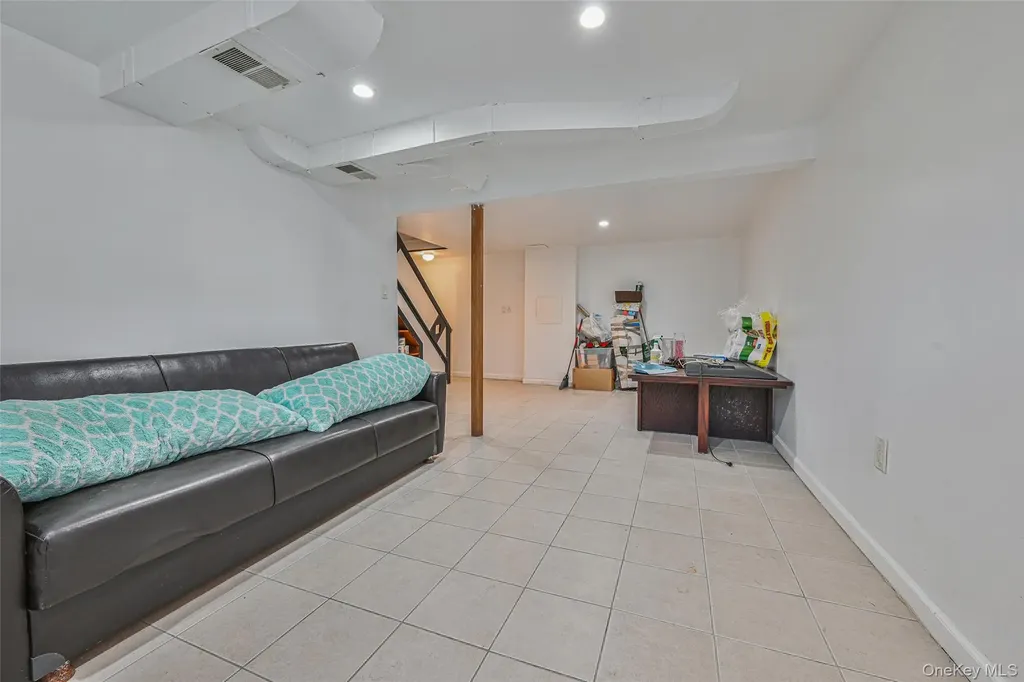 74 Barbara Drive East Meadow NY 11554